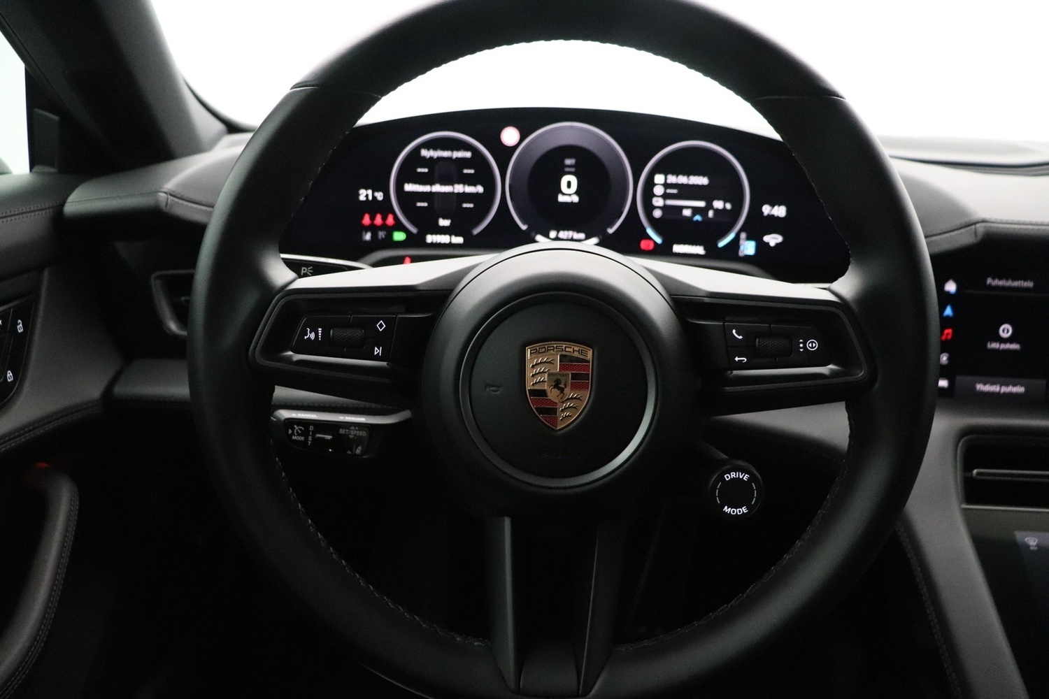 Porsche Taycan vaihtoauto
