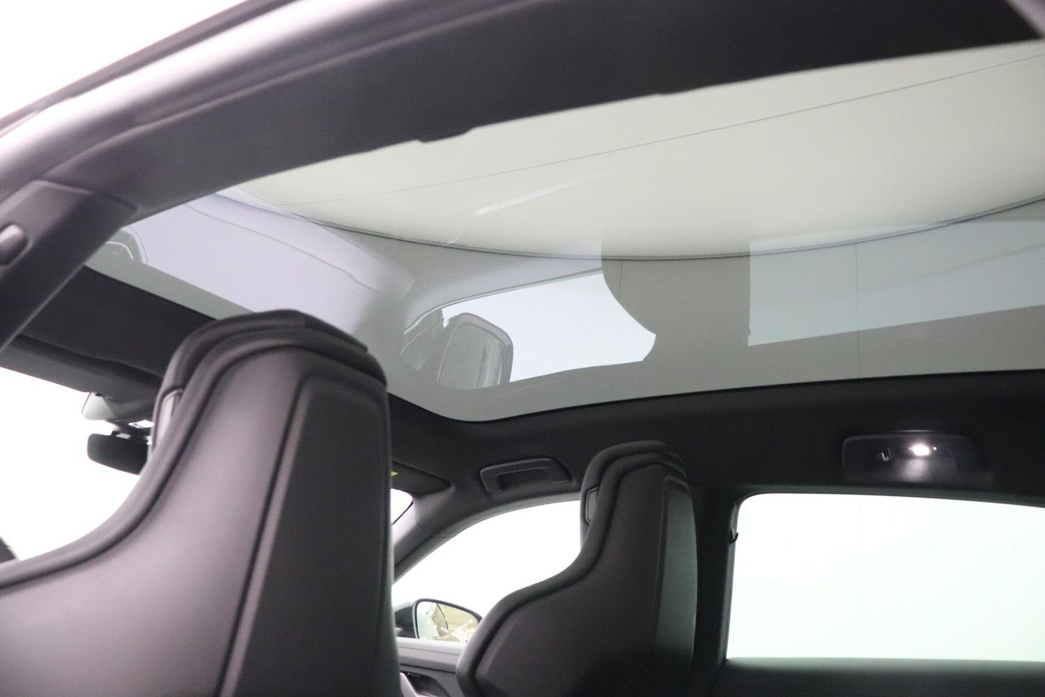 Porsche Taycan vaihtoauto