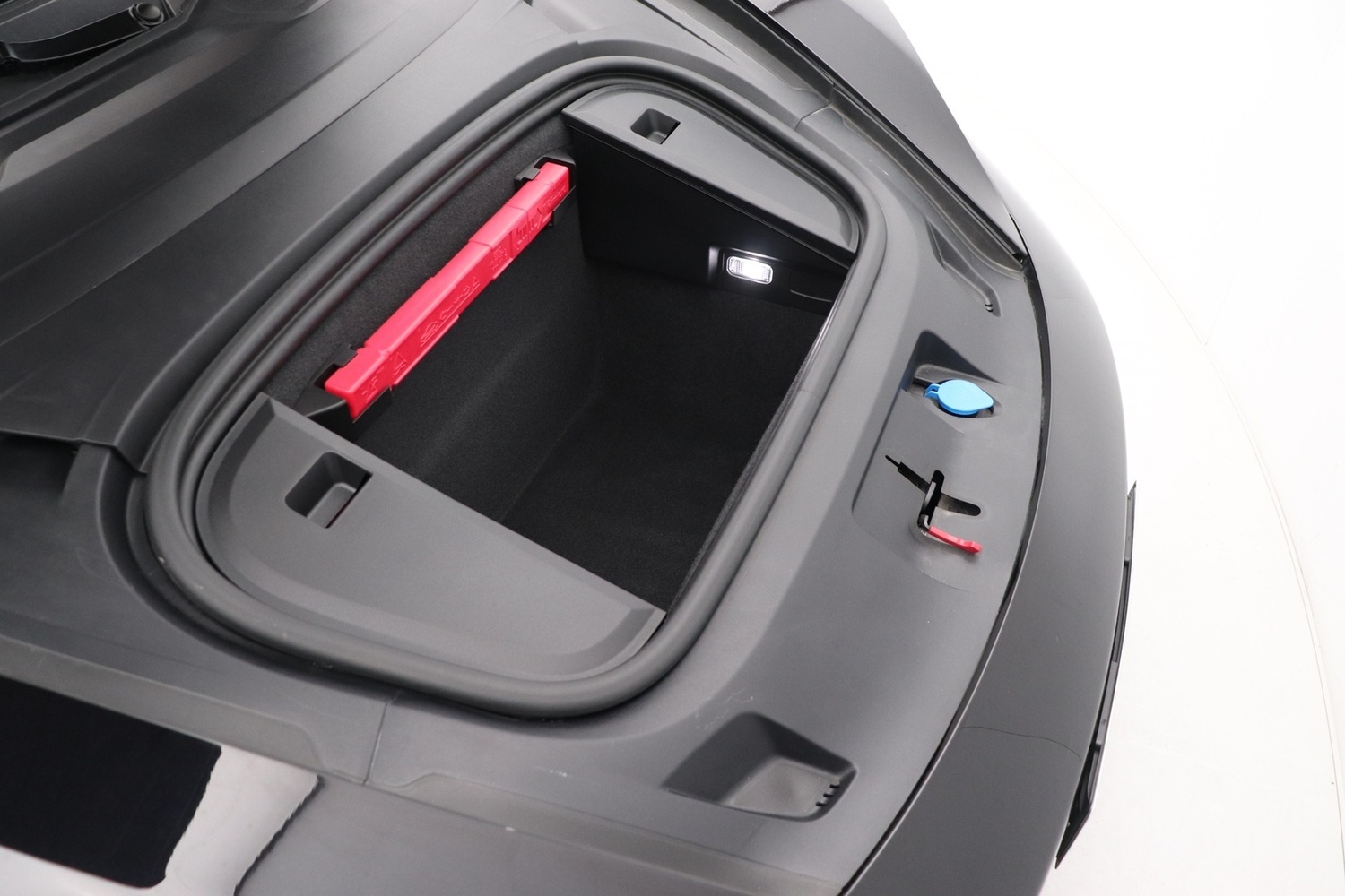 Porsche Taycan vaihtoauto