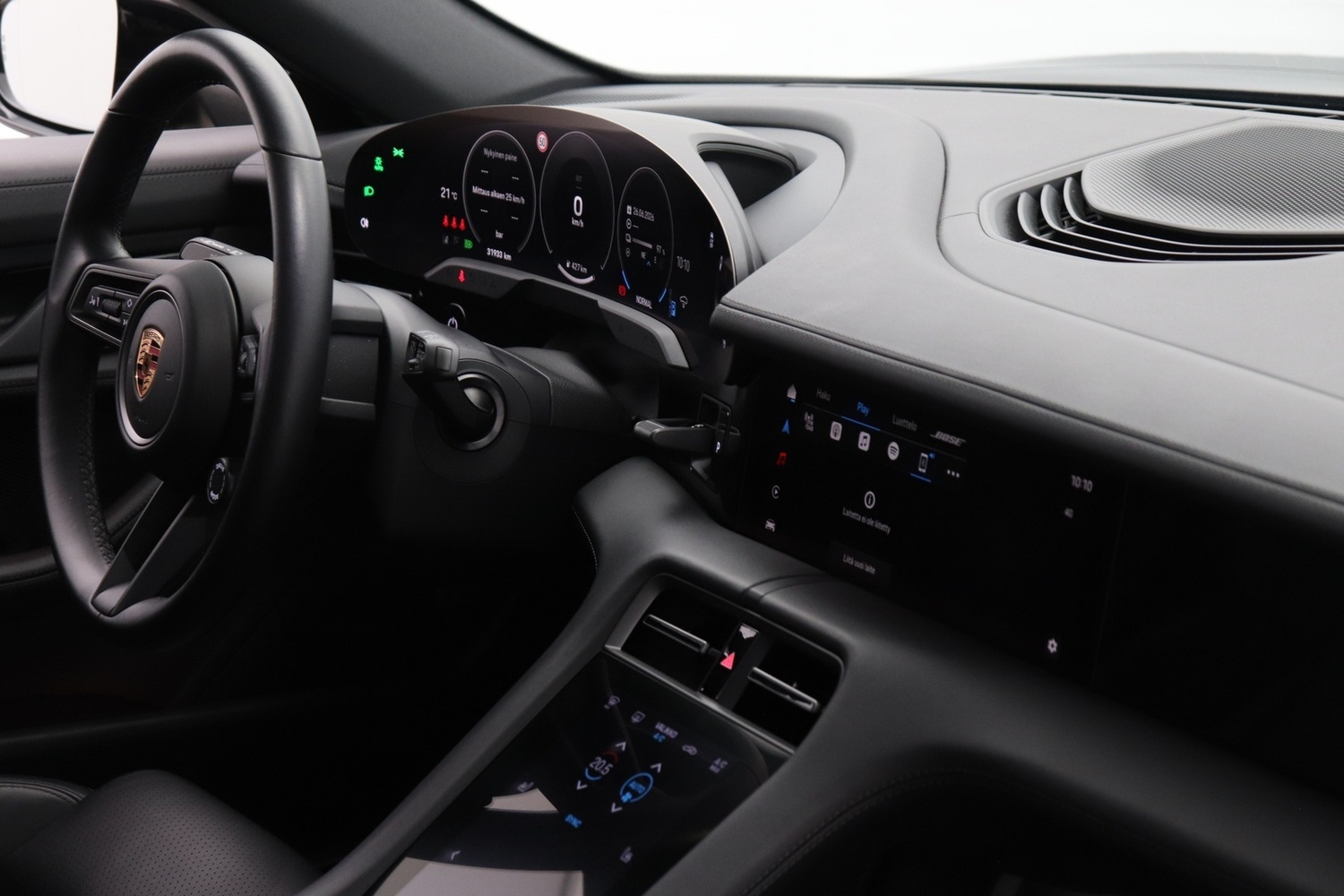 Porsche Taycan vaihtoauto