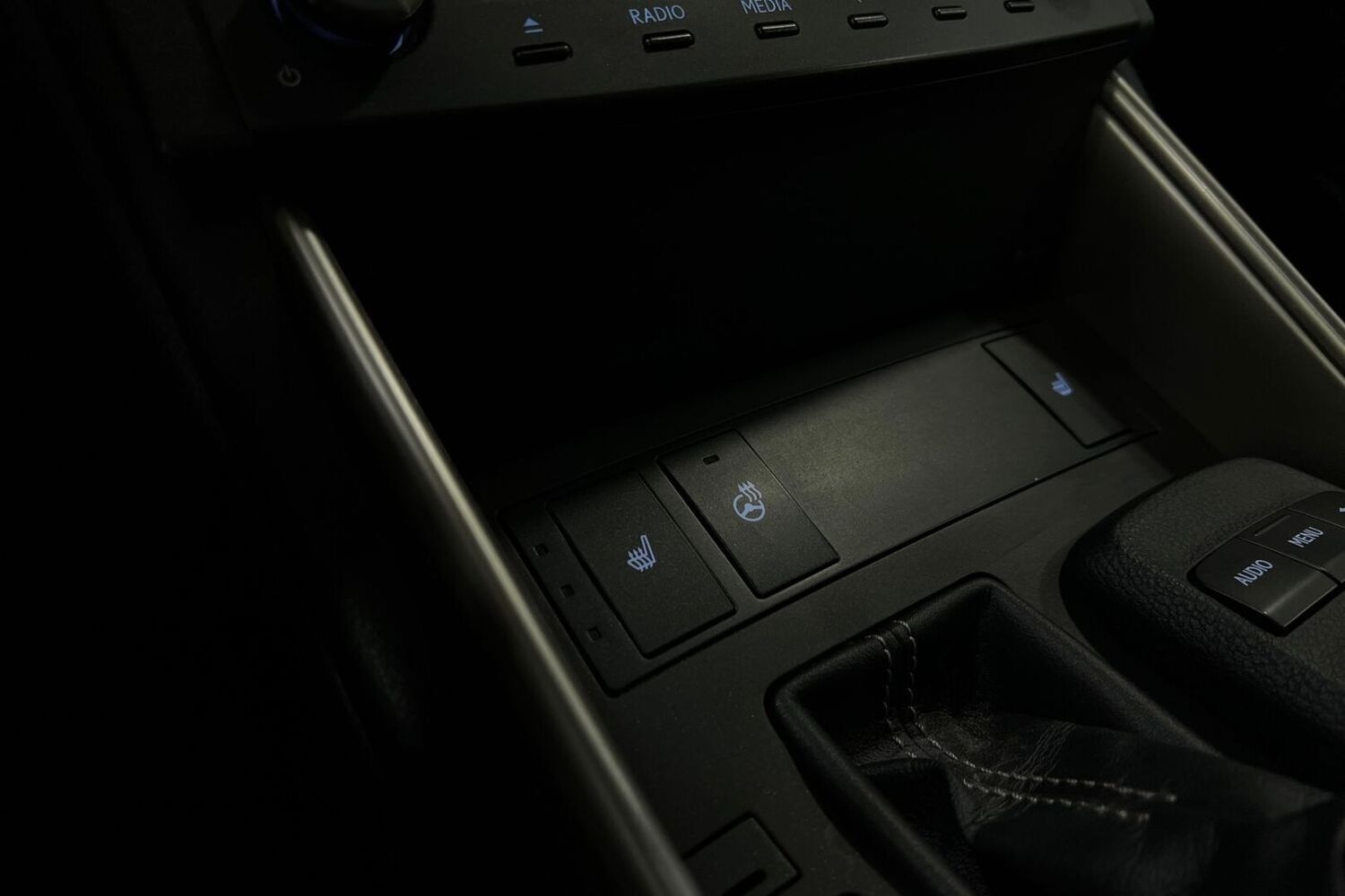 Lexus IS vaihtoauto