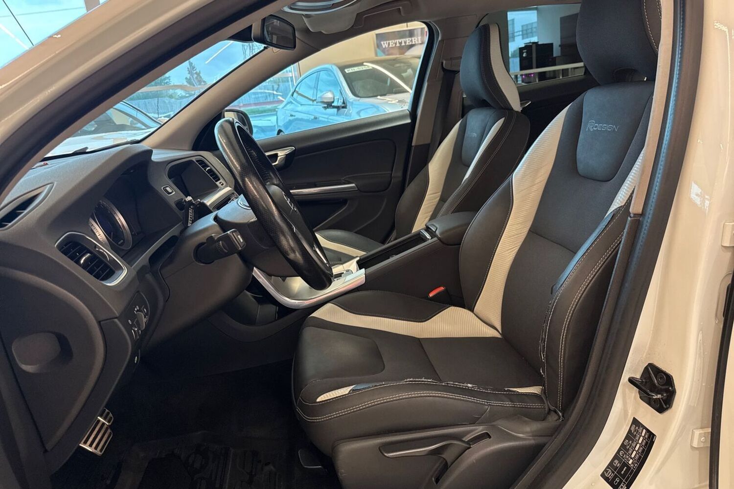 Volvo V60 vaihtoauto