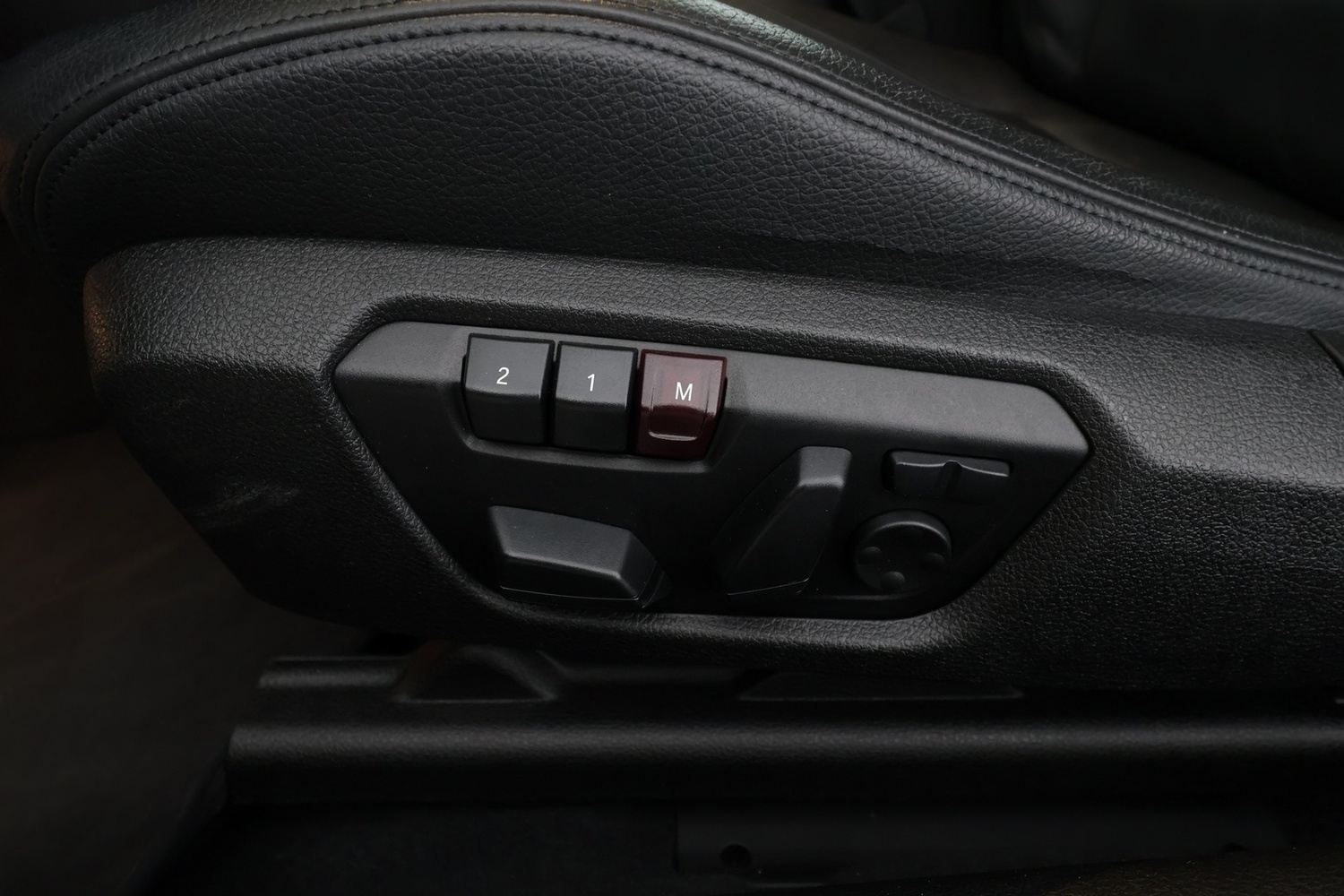 BMW 220 vaihtoauto