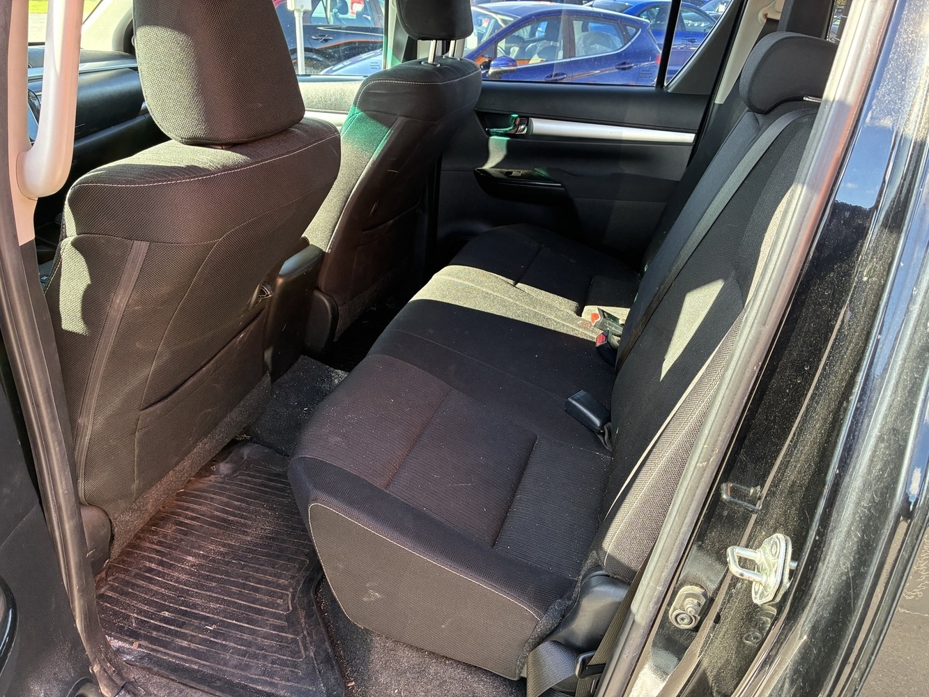 Toyota Hilux vaihtoauto