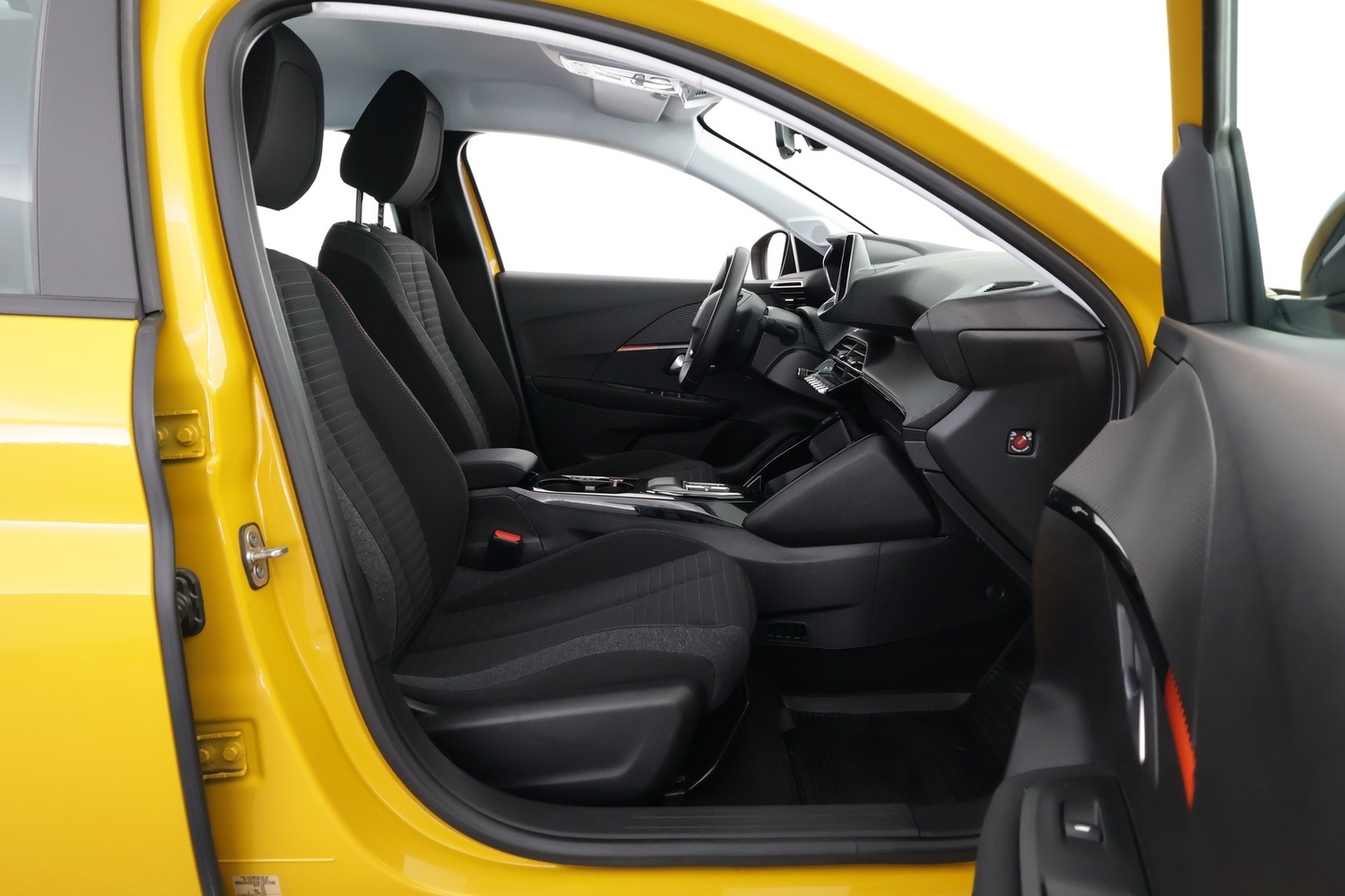 Peugeot e-208 vaihtoauto