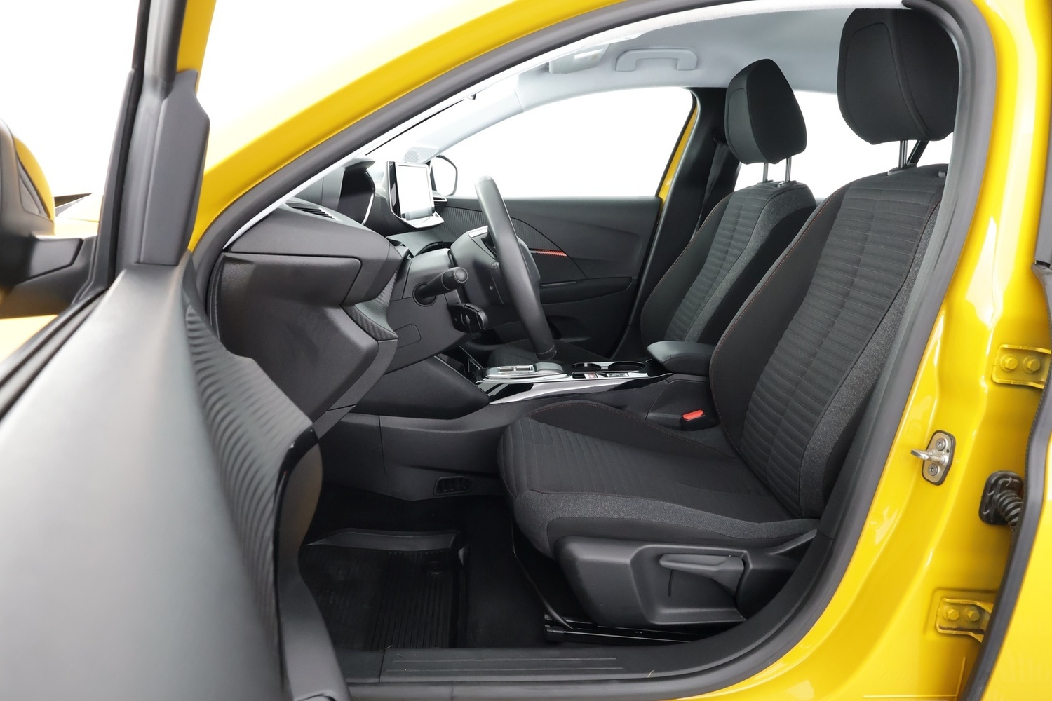 Peugeot e-208 vaihtoauto