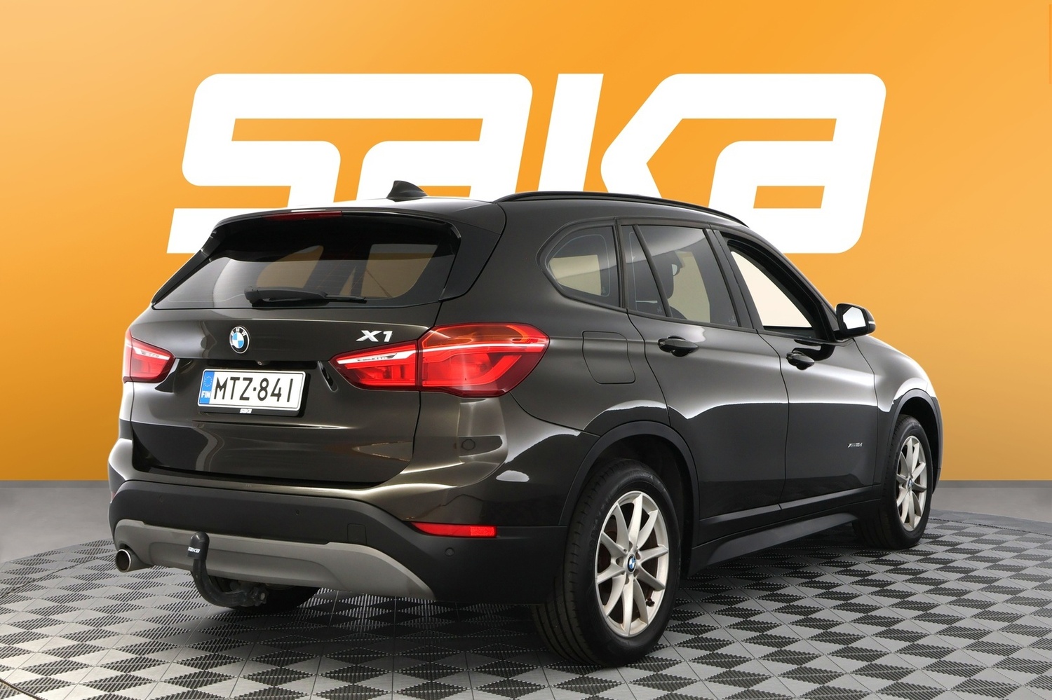 BMW X1 vaihtoauto