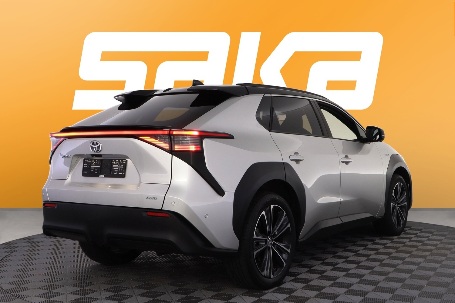 Toyota bZ4X vaihtoauto