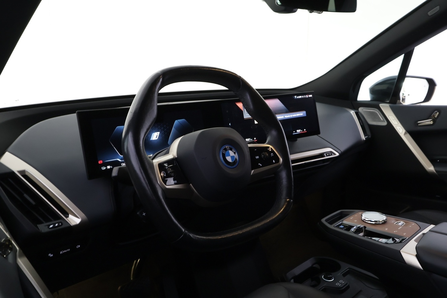BMW iX vaihtoauto