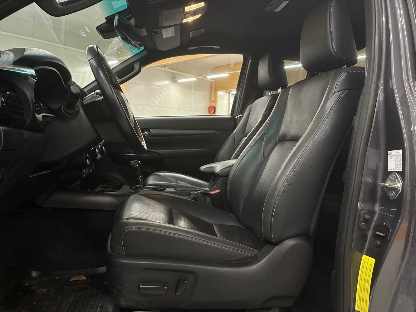 Toyota Hilux vaihtoauto