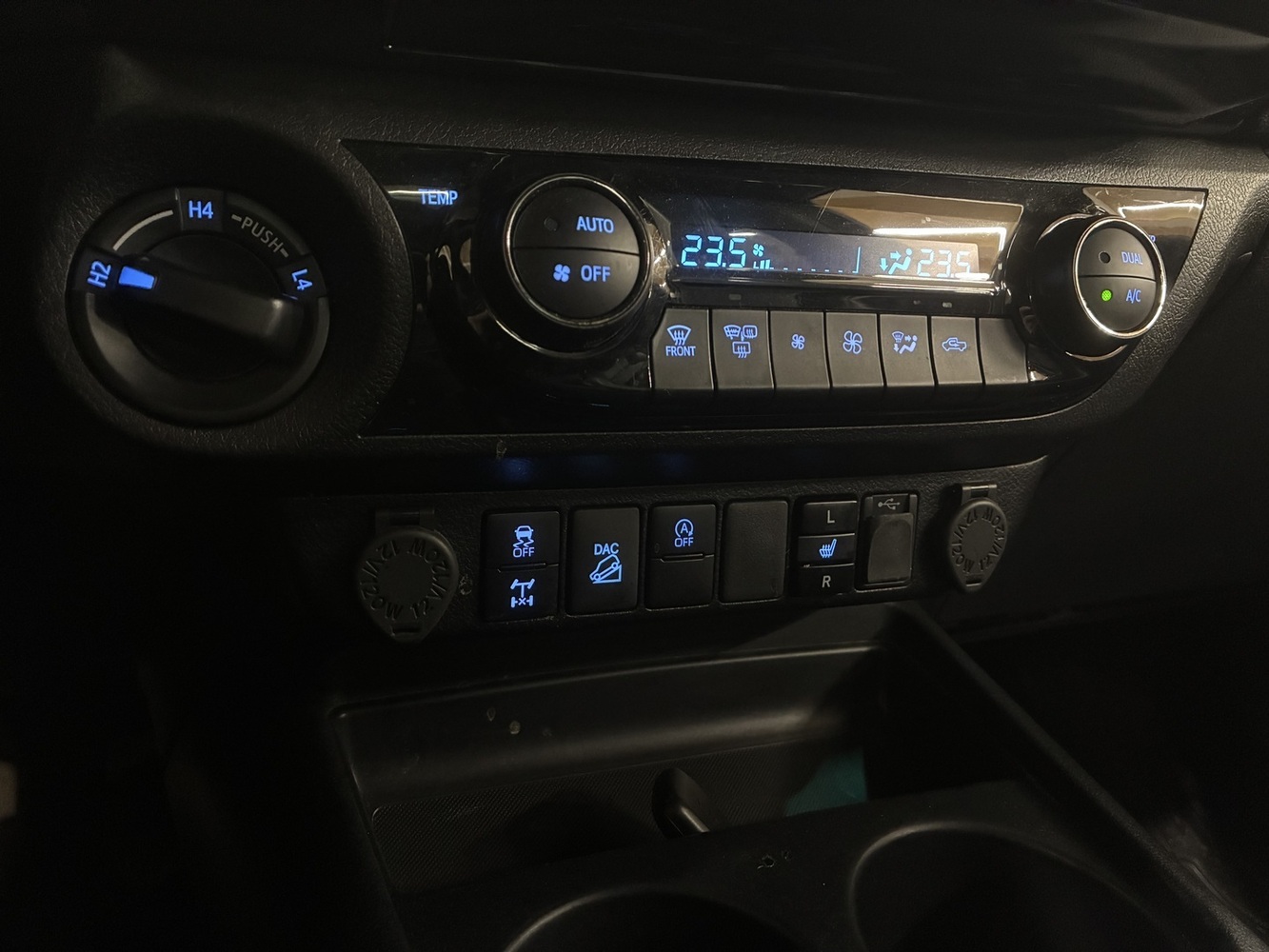 Toyota Hilux vaihtoauto