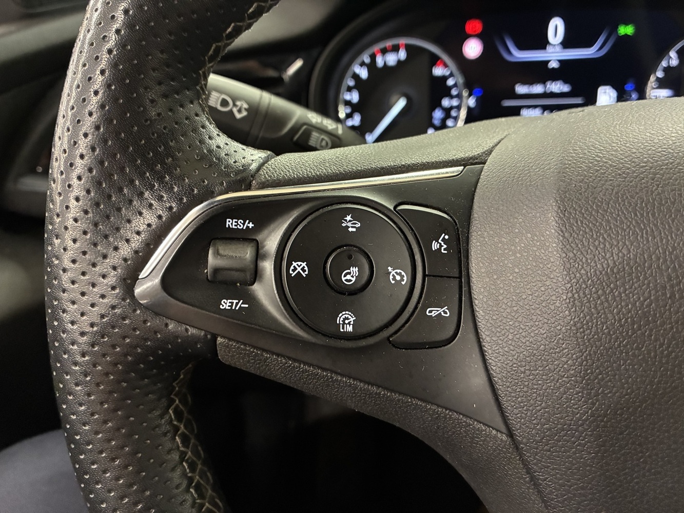 Opel Insignia vaihtoauto