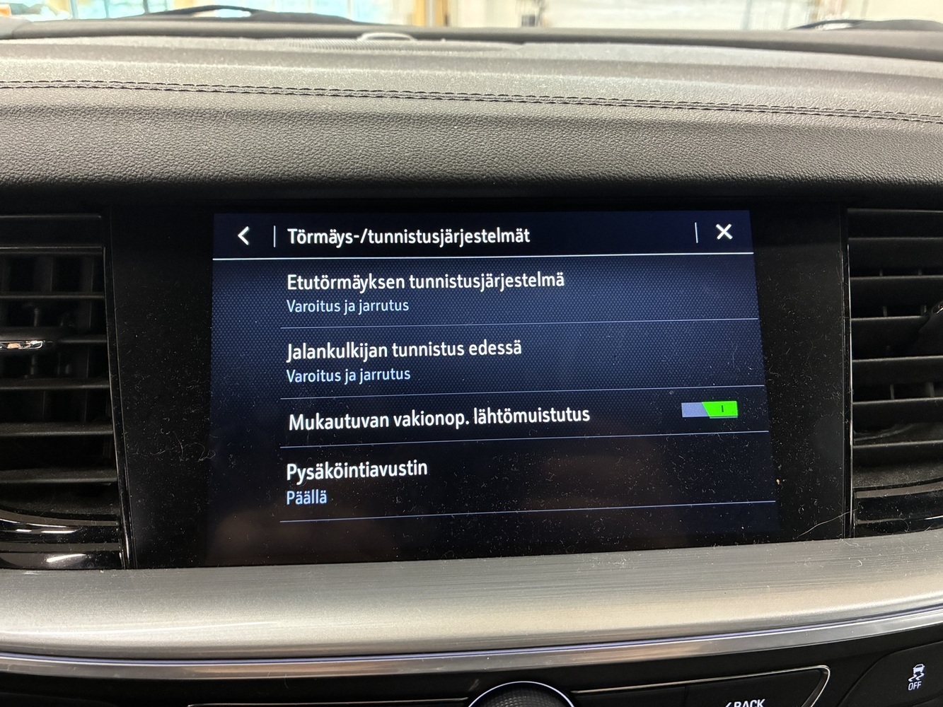 Opel Insignia vaihtoauto