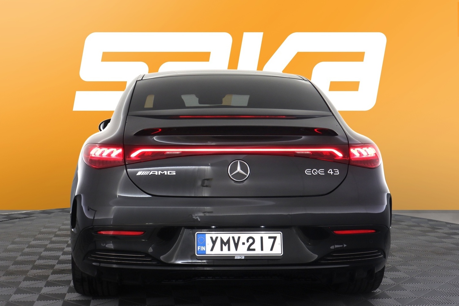 Mercedes-Benz EQE vaihtoauto