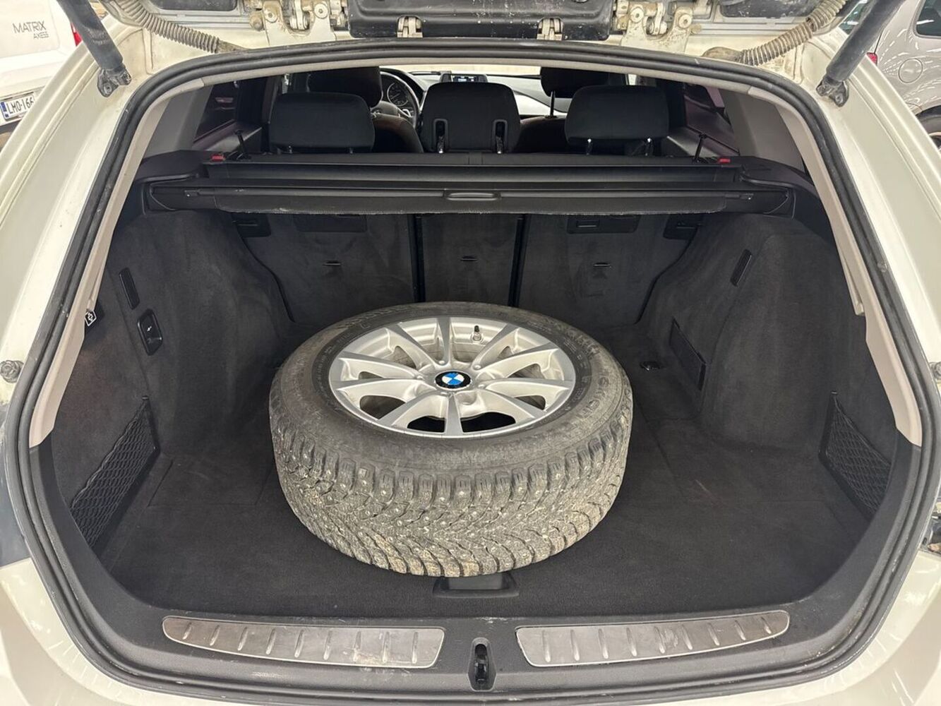 BMW 320 vaihtoauto