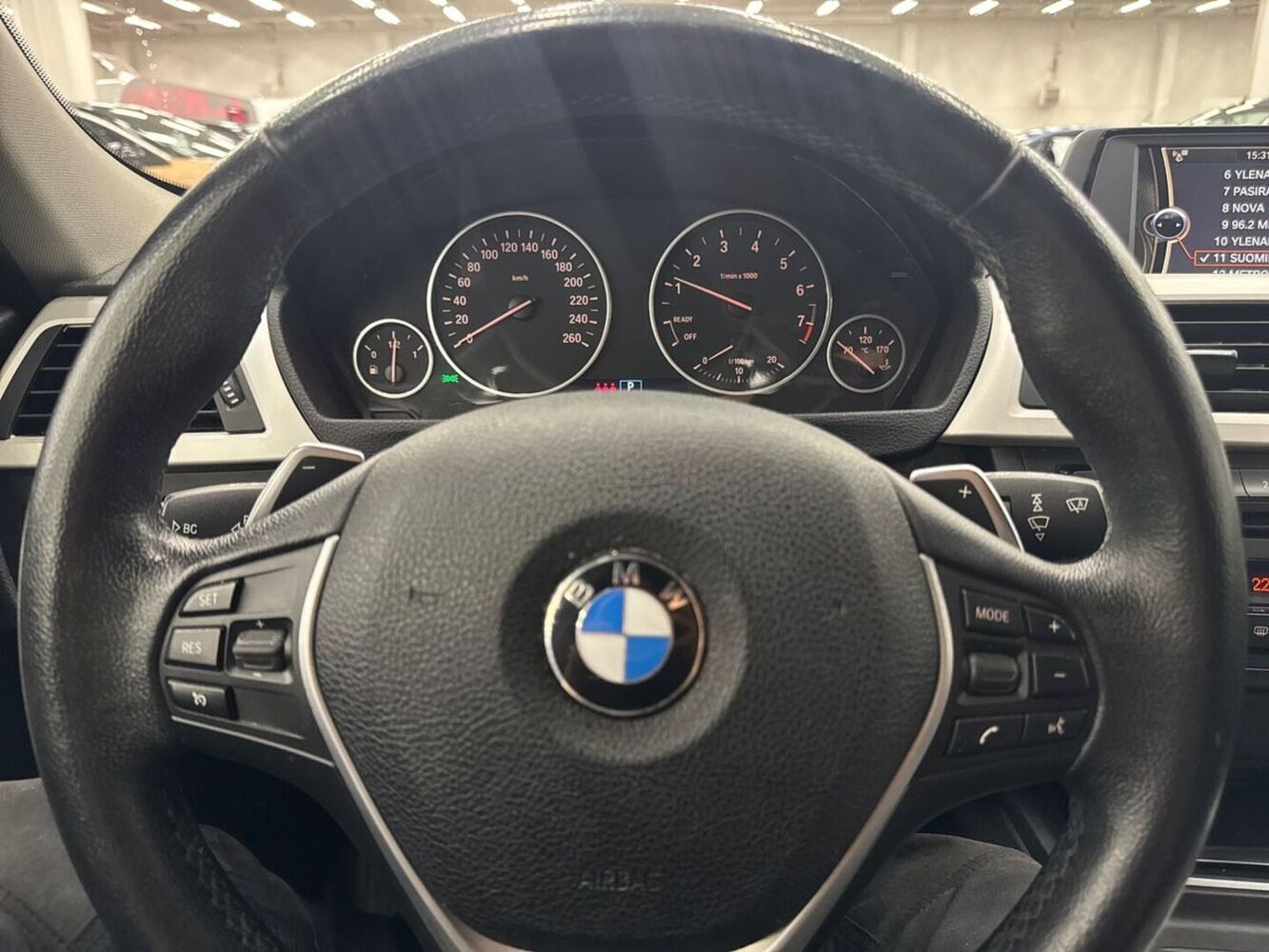 BMW 320 vaihtoauto
