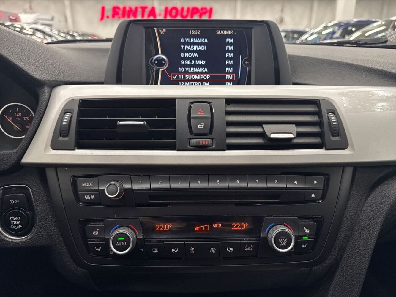 BMW 320 vaihtoauto