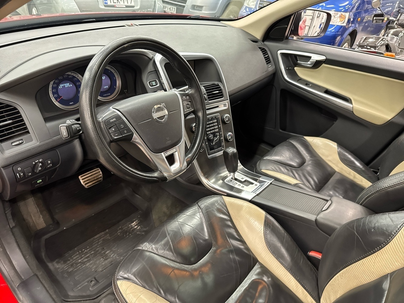 Volvo XC60 vaihtoauto