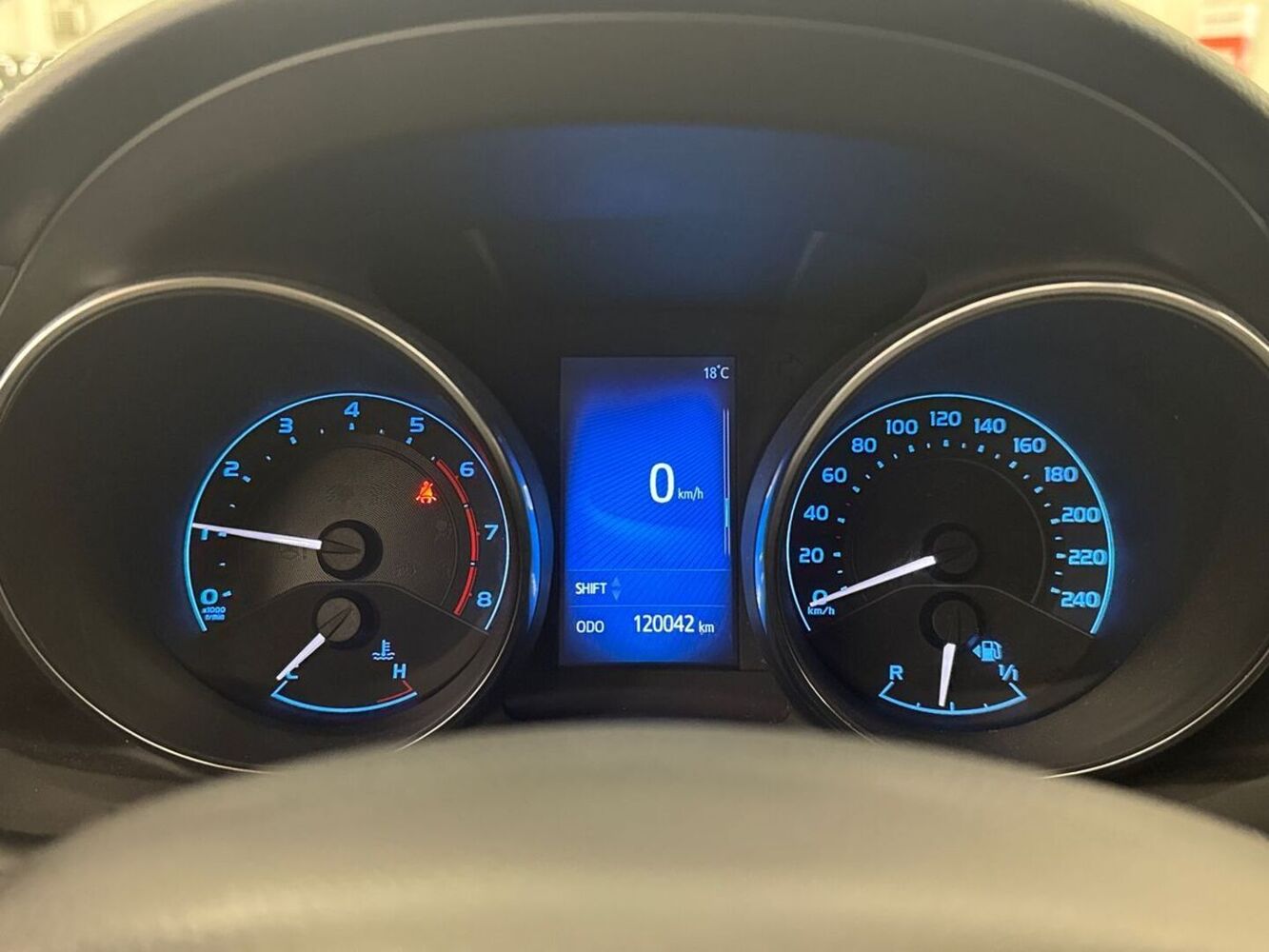 Toyota Auris vaihtoauto