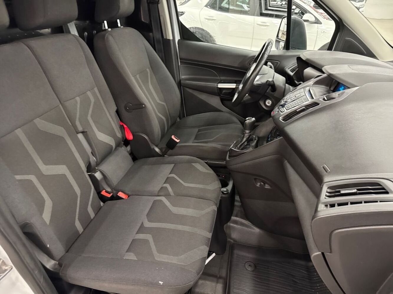 Ford Transit Connect vaihtoauto