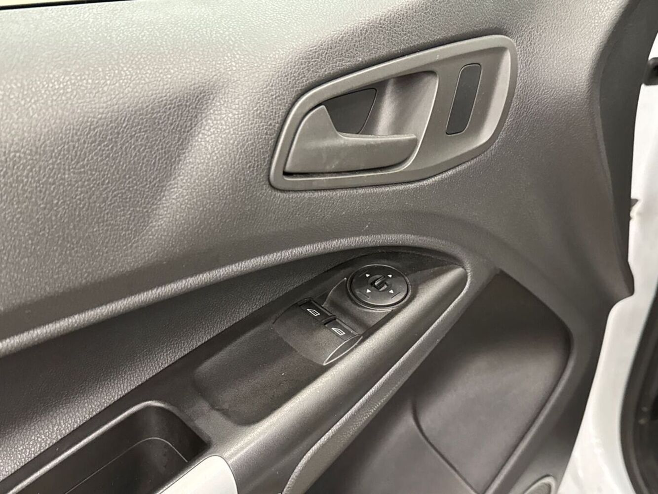 Ford Transit Connect vaihtoauto