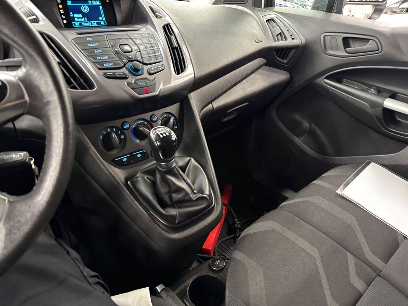 Ford Transit Connect vaihtoauto