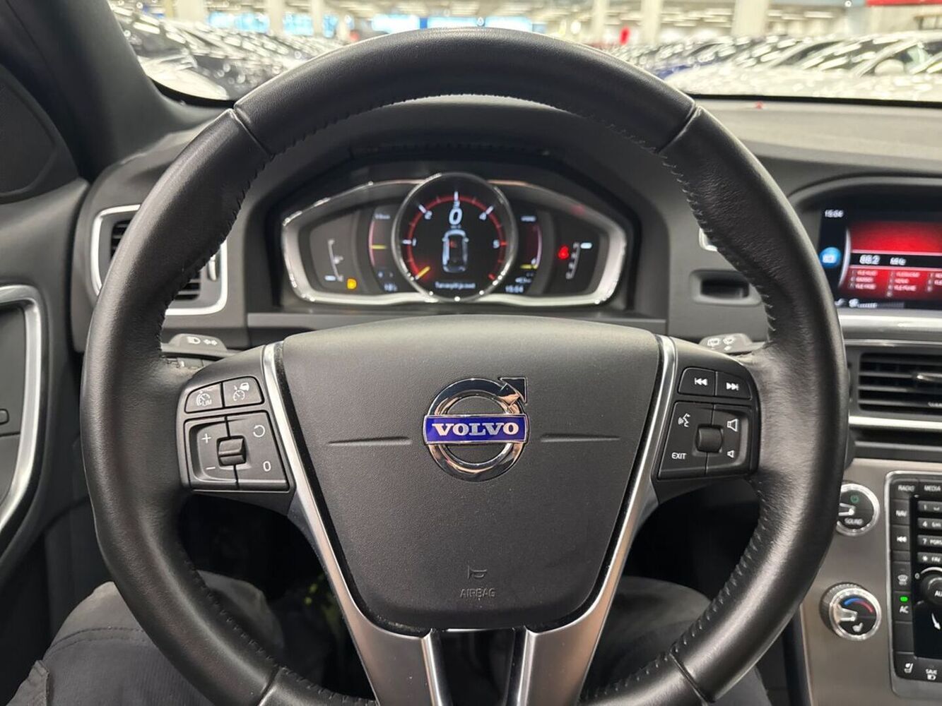 Volvo V60 vaihtoauto