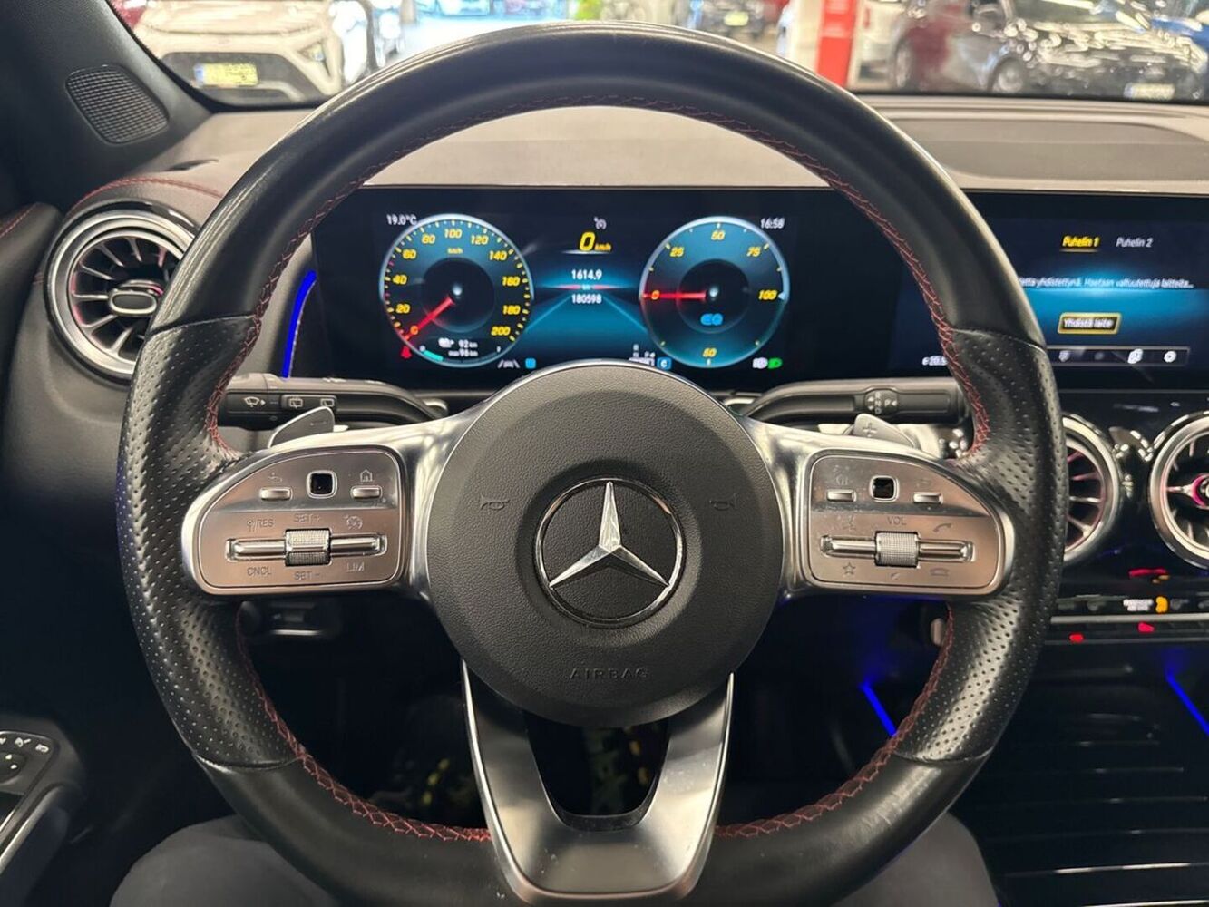 Mercedes-Benz EQB vaihtoauto