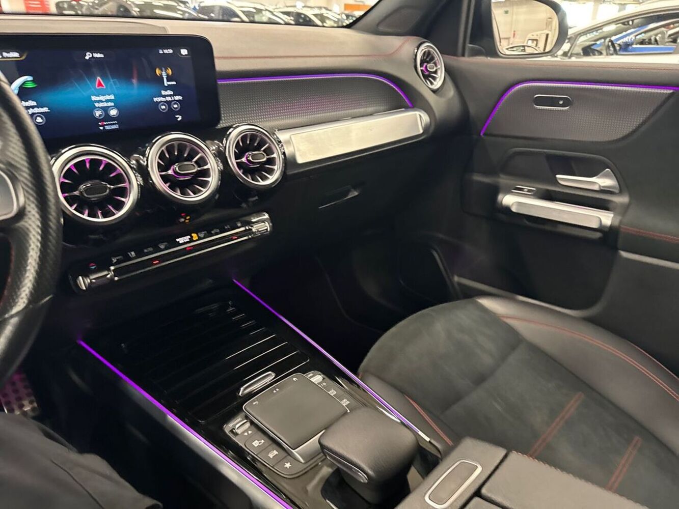 Mercedes-Benz EQB vaihtoauto