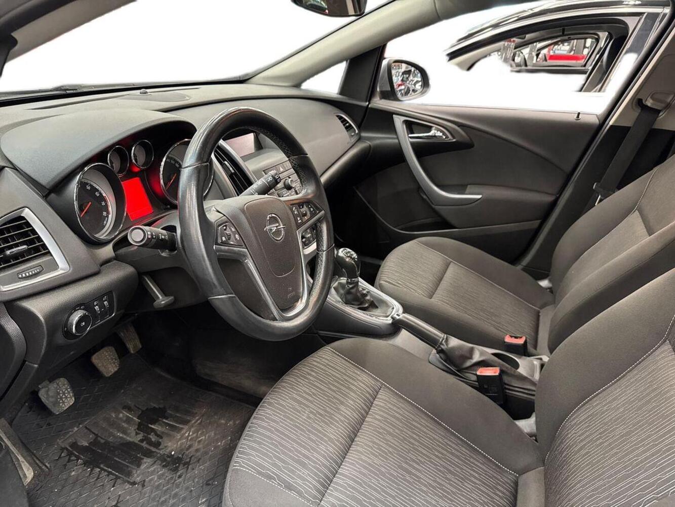 Opel Astra vaihtoauto