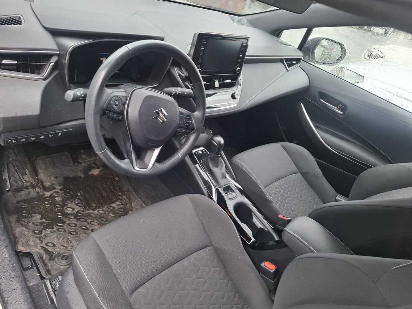 Suzuki Swace vaihtoauto