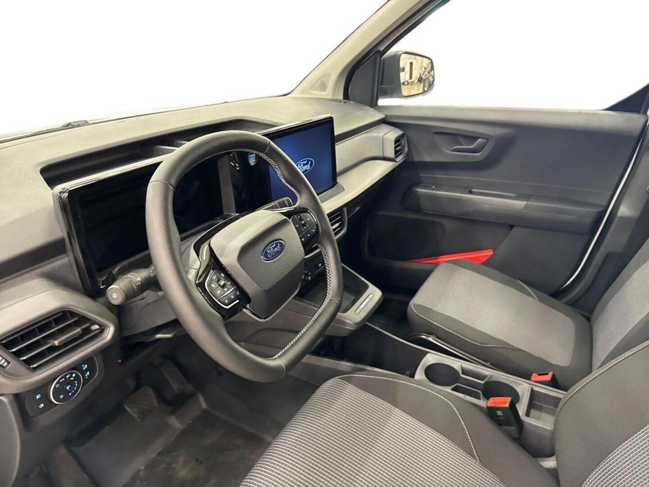 Ford Transit Courier vaihtoauto