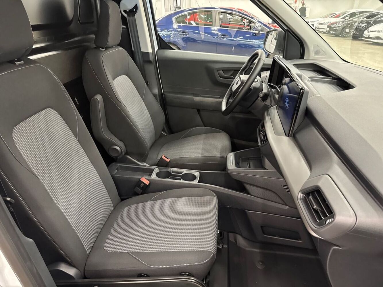 Ford Transit Courier vaihtoauto