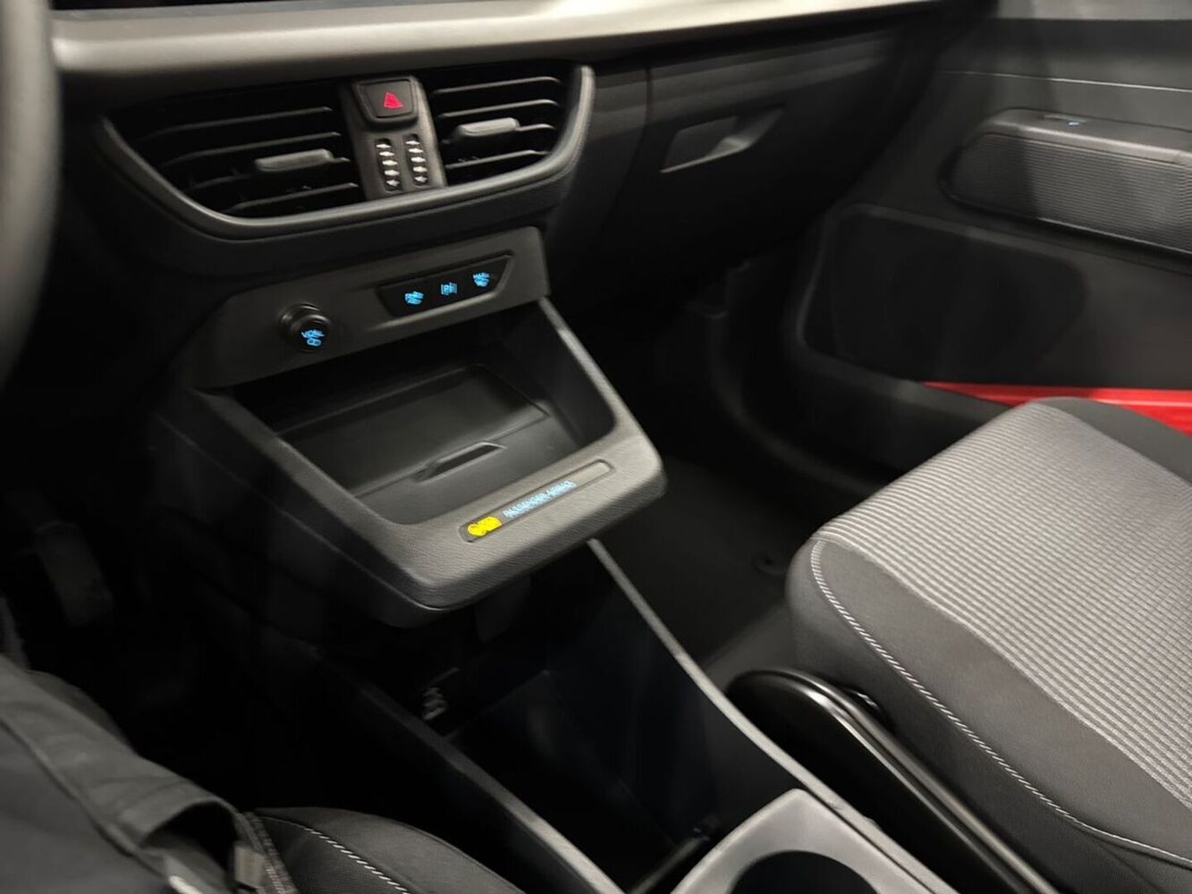 Ford Transit Courier vaihtoauto