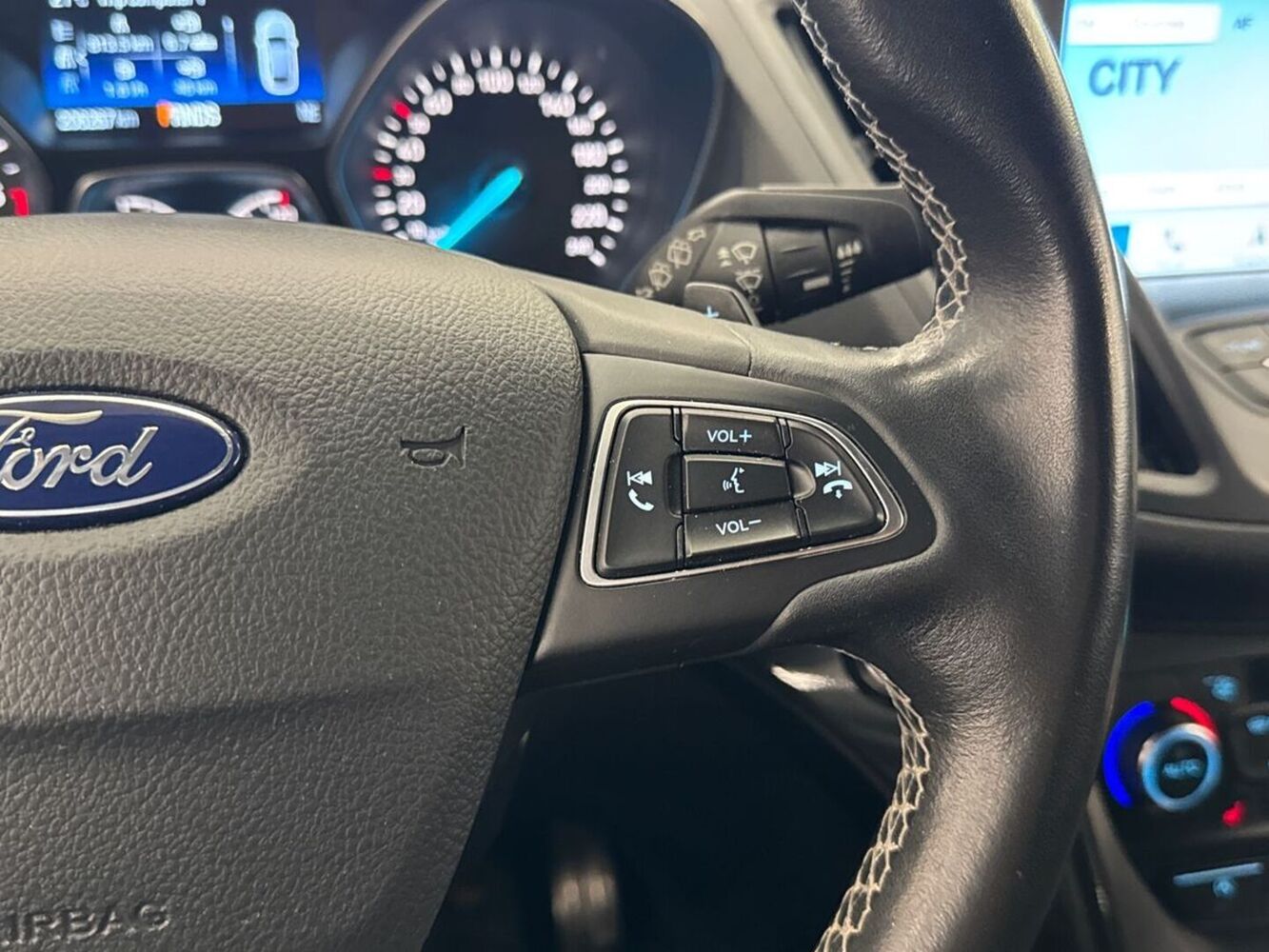 Ford Kuga vaihtoauto