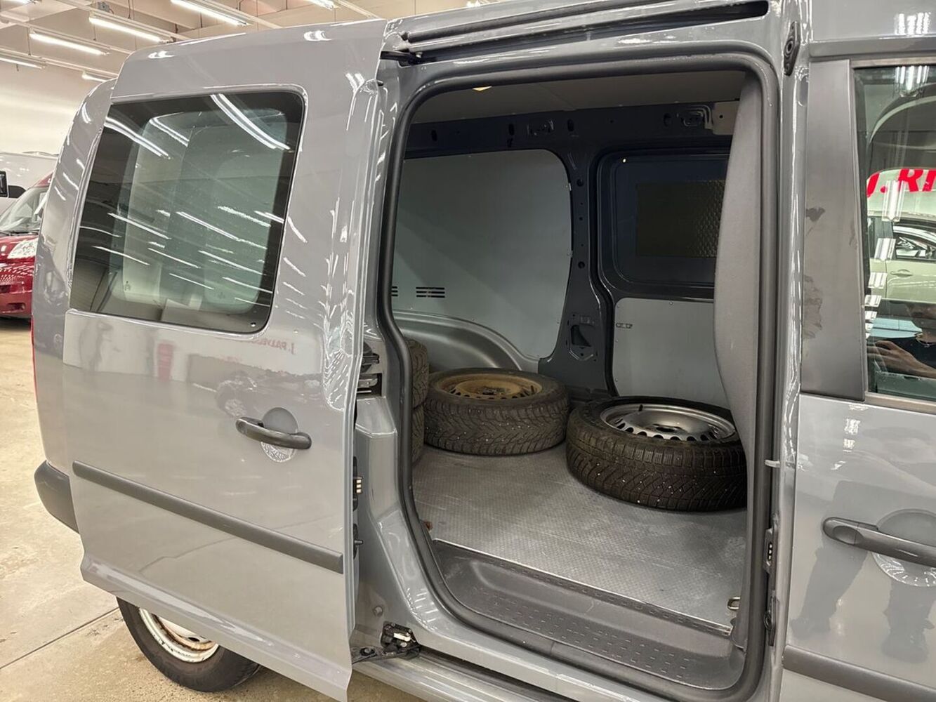 Volkswagen Caddy Maxi vaihtoauto
