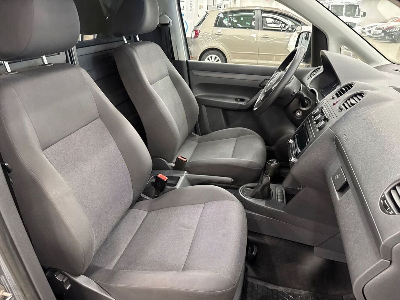 Volkswagen Caddy Maxi vaihtoauto