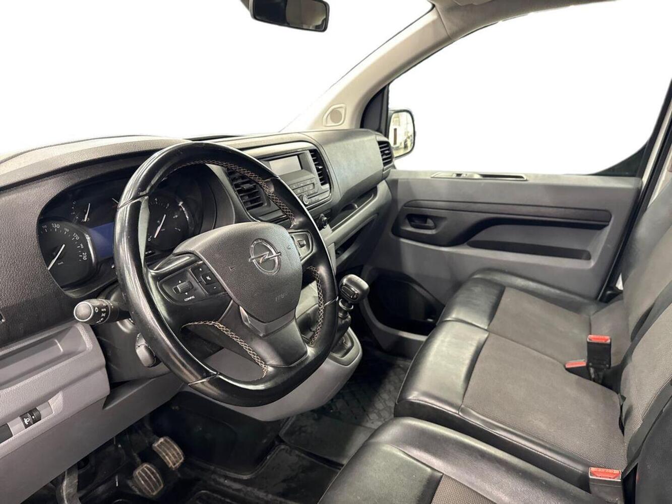 Opel Vivaro vaihtoauto