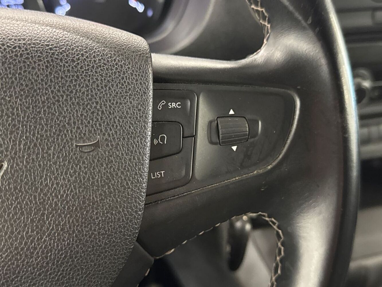 Opel Vivaro vaihtoauto