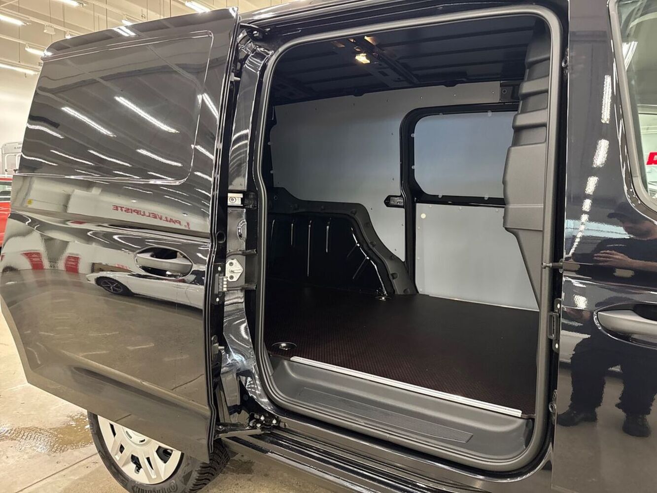 Ford Transit Connect vaihtoauto