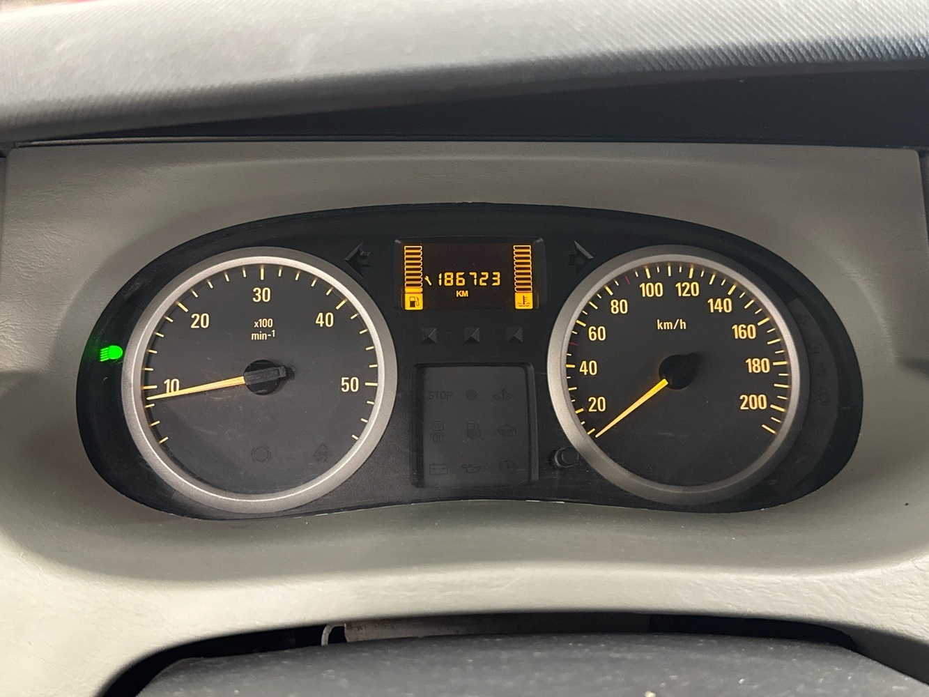 Opel Vivaro vaihtoauto
