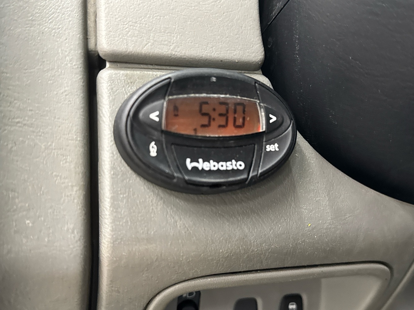 Opel Vivaro vaihtoauto