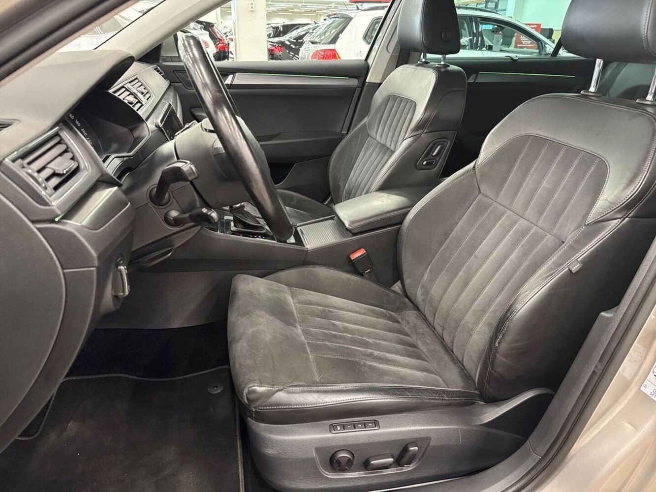 Skoda Superb vaihtoauto