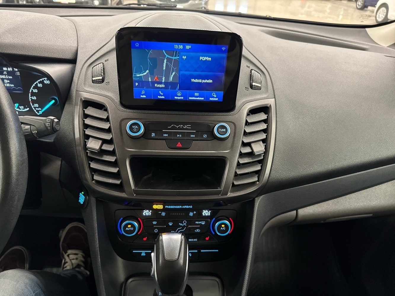 Ford Grand Tourneo Connect vaihtoauto