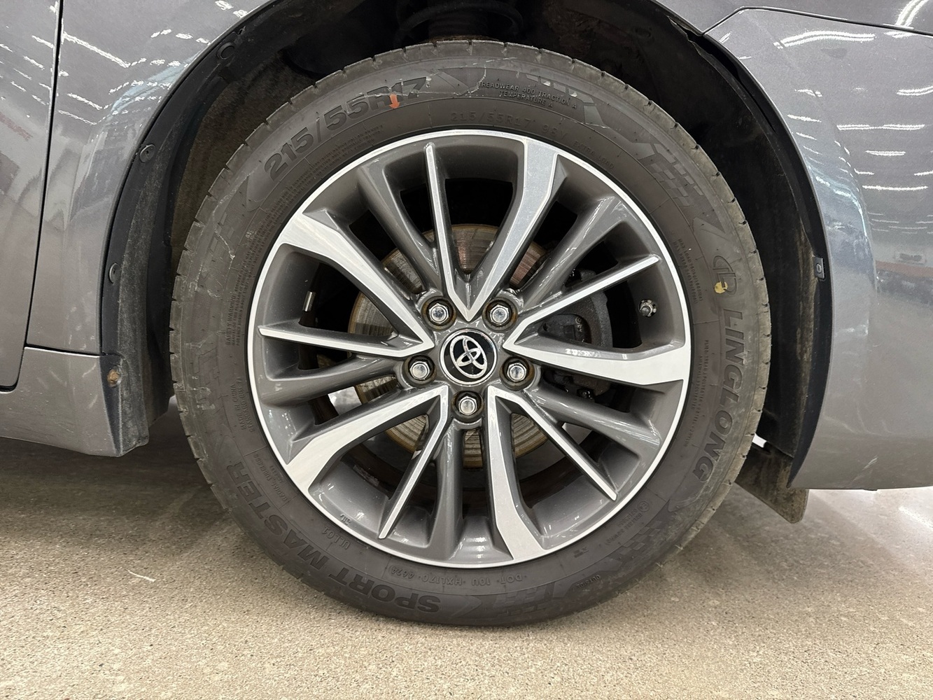 Toyota Avensis vaihtoauto