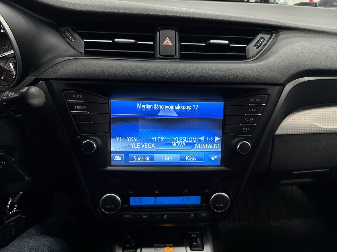 Toyota Avensis vaihtoauto