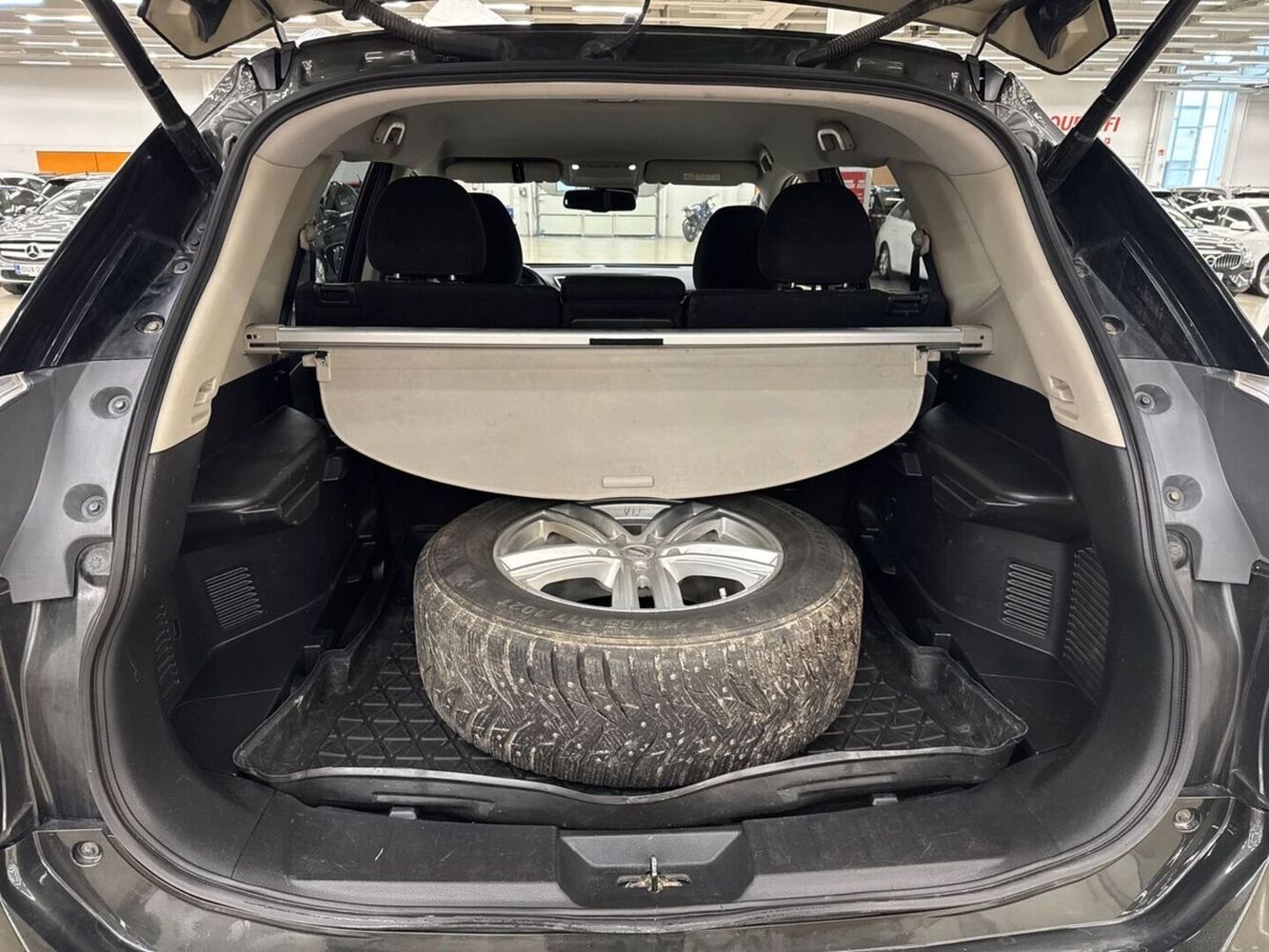 Nissan X-Trail vaihtoauto