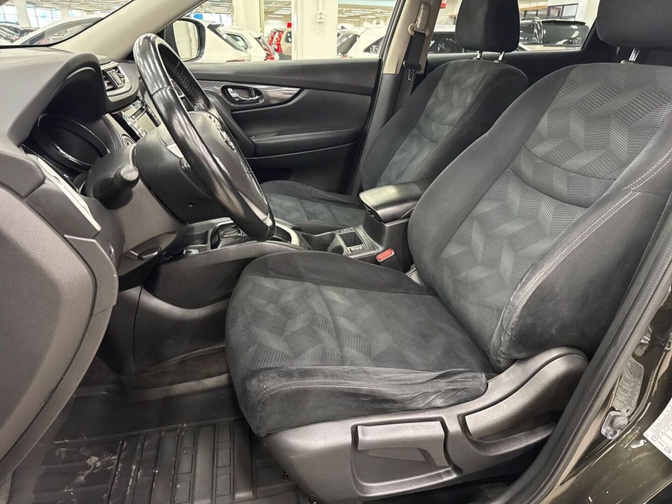 Nissan X-Trail vaihtoauto