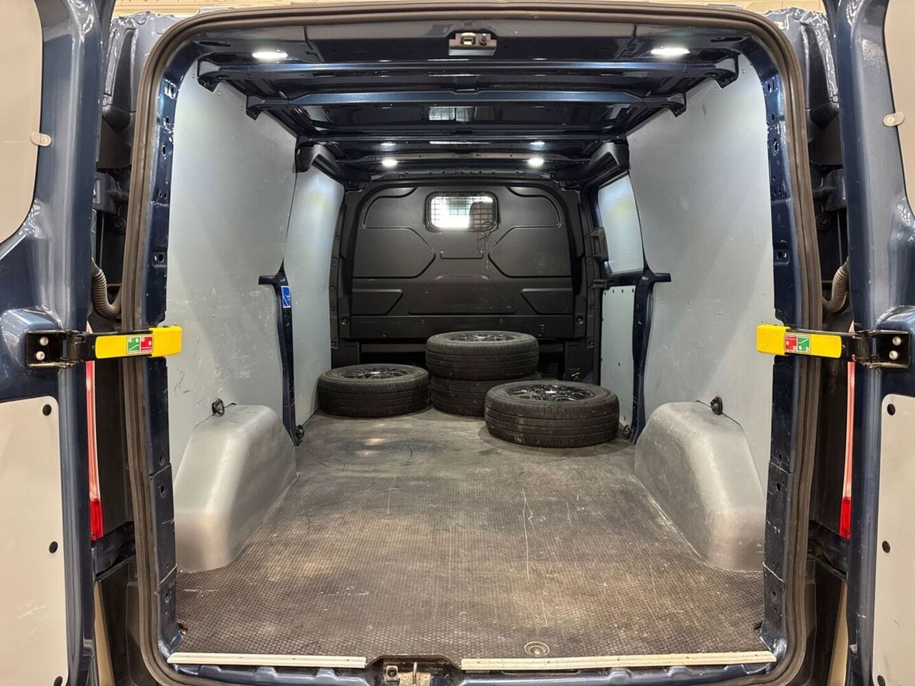 Ford Transit Custom vaihtoauto