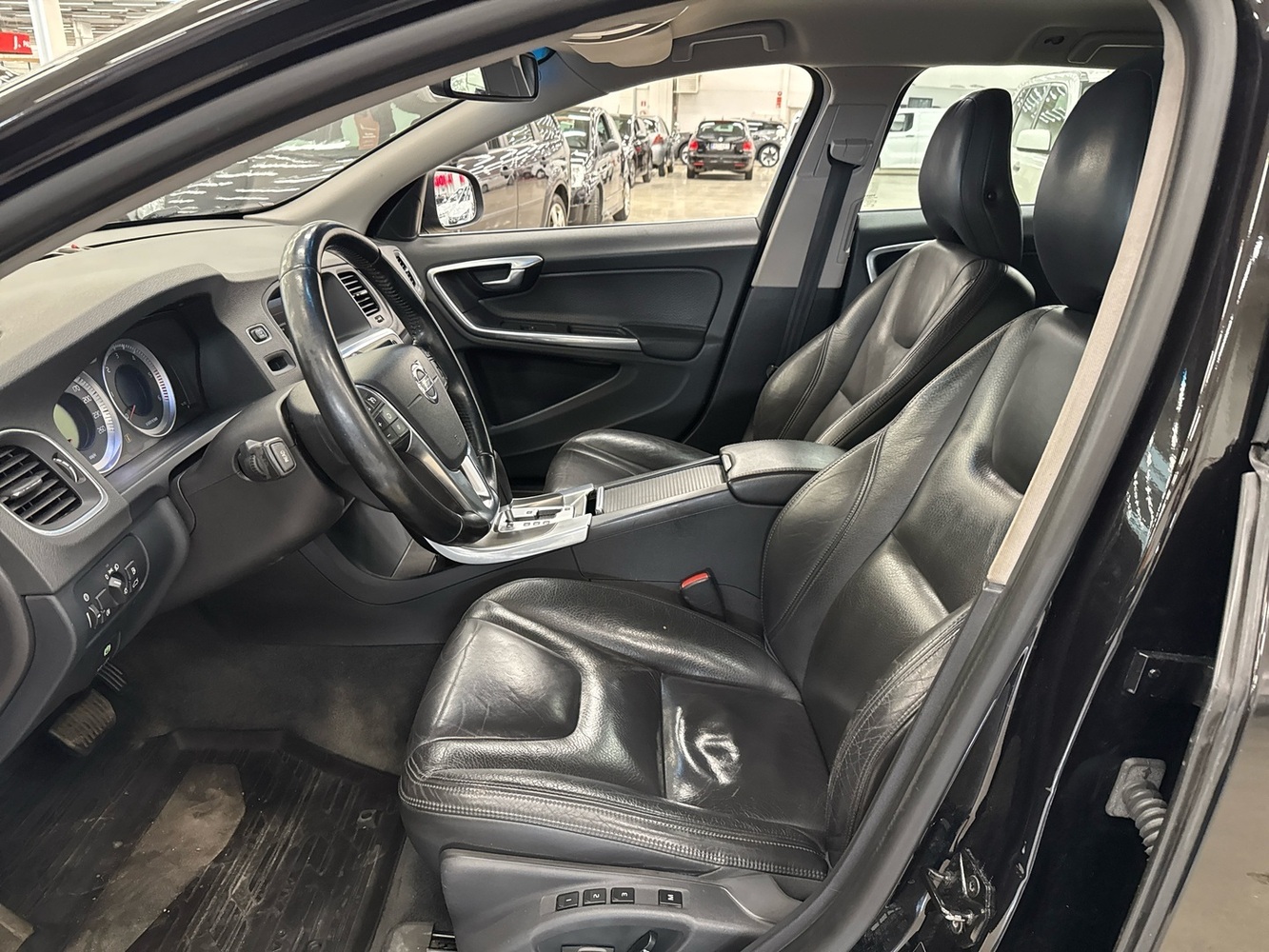 Volvo V60 vaihtoauto